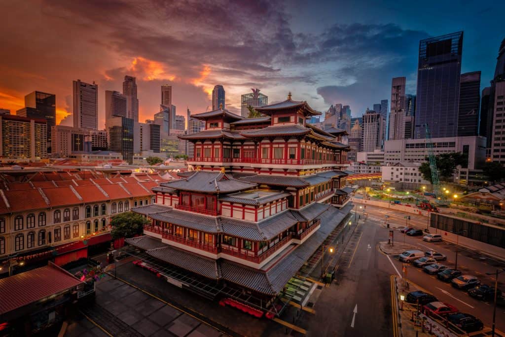buddha tooth relic temple sunrise china town singapore